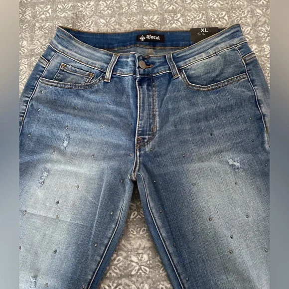 Vocal Denim Jeans with Rhinestone - Picture 4 of 6